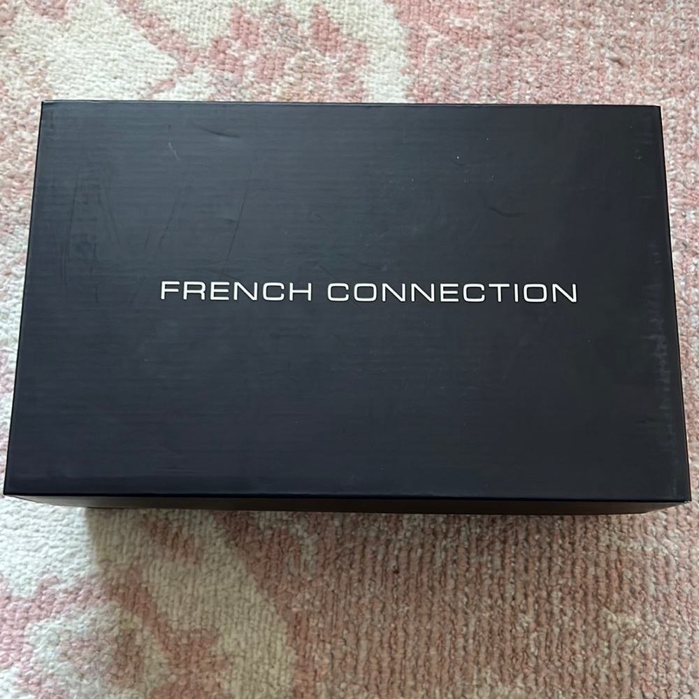 Black pumps size 6